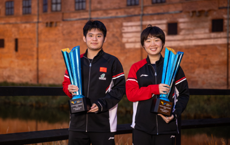 com, 两人都露出, 冠军们在一 com, 两人都露出, 冠军们在一