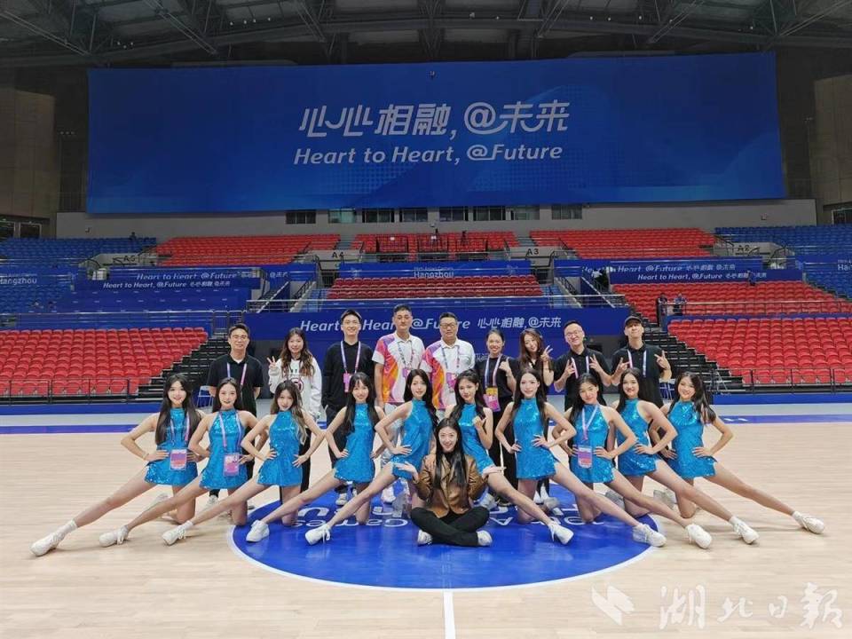 inews, 不仅要有身